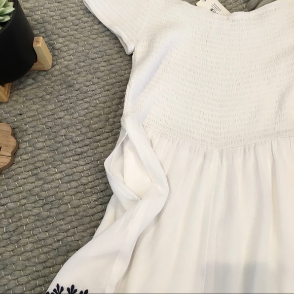 ❌SOLD {l space} embroidered smocked romper - Picture 7 of 8